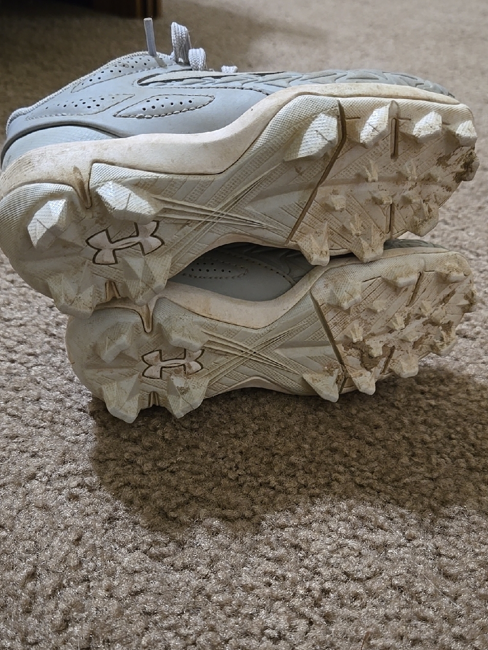 Baseball Cleats - Picture 2 of 5